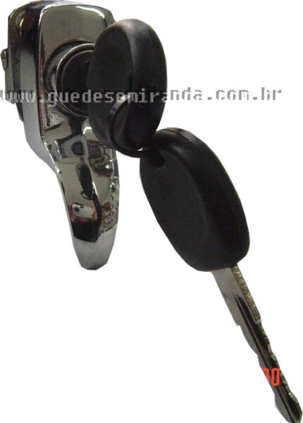 Maçaneta Tampa do Motor Fusca 1967 / 
 1996 - Cromada *Atemis